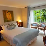 The Grove 4*