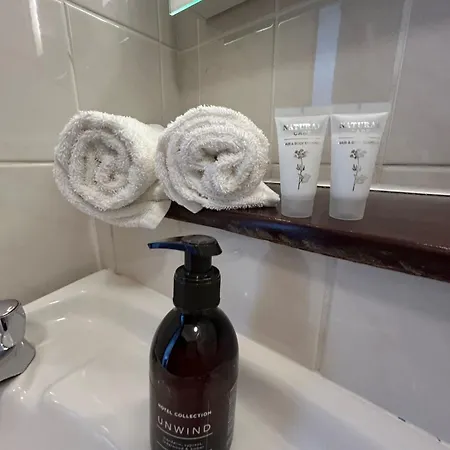 Guest house The Grove 4*