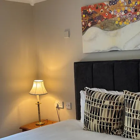 Guest house The Grove