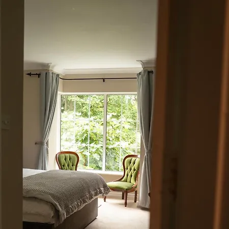 格罗夫小屋旅馆 4* 基洛格林