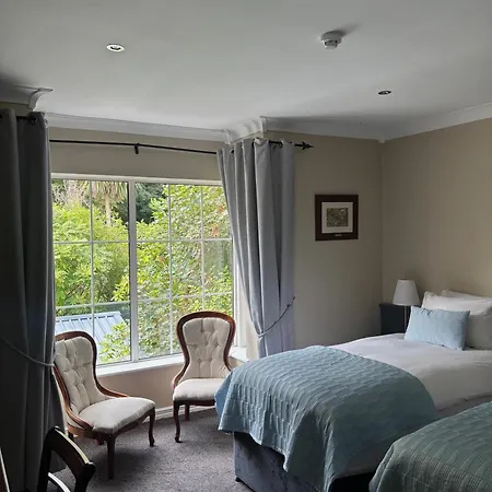 格罗夫小屋旅馆 4* 基洛格林