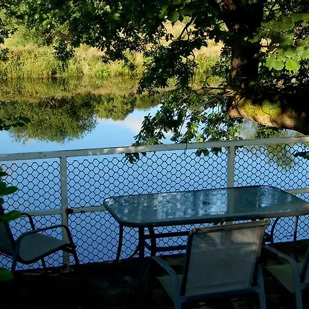 格罗夫小屋旅馆 4* 基洛格林