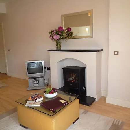 格罗夫小屋旅馆 4*