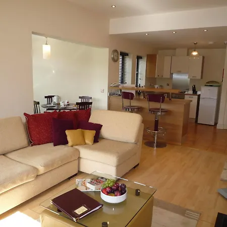 Guest house The Grove 4*