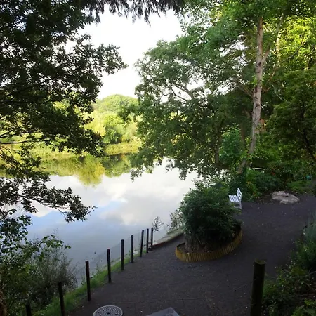 招待所 格罗夫小屋旅馆 4*