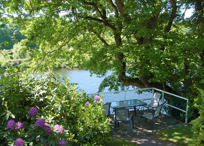 The Grove 4*